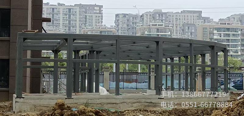 地下室入庫雨棚